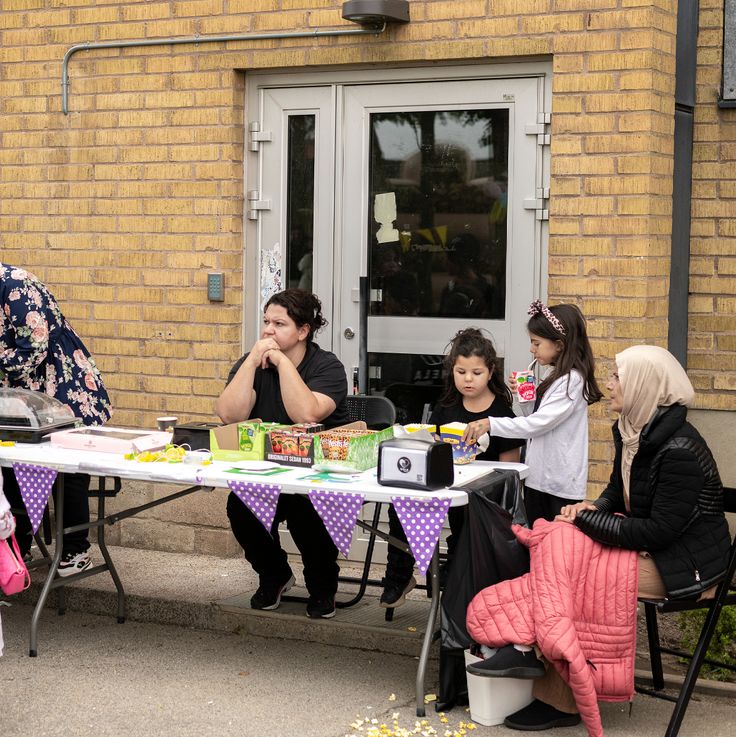 Caféförsäljning av hembakade kakor